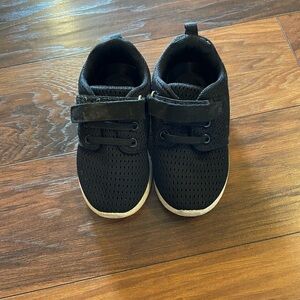 Used Pre-Owned HIITAVE Kids Shoes, Size 7